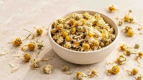 Dehydrated Chamomile Flower: Industrial Uses, Benefits and Applications